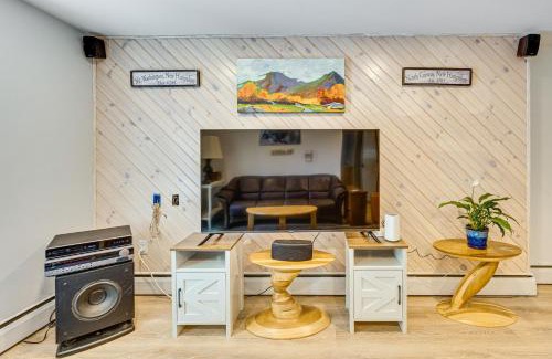 North Conway Casa | Steps to Saco River Outdoor Rec Hub in White Mtns