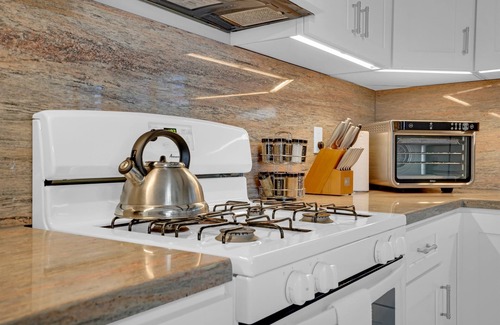 Oxnard Casa | Water Views and Salty breezes on this Fresh Dog-Friendly Bungalow!