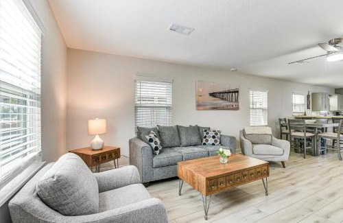 San Jacinto Casa | Steps to Seawall Fenced Family Home in Galveston!