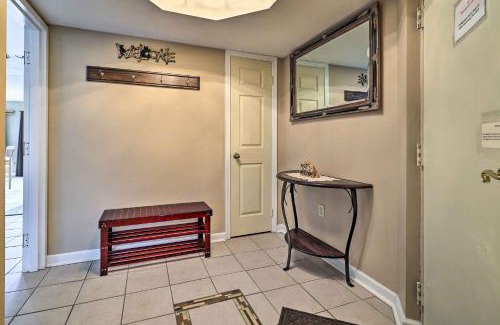Lake Harmony Apartamento | Steps to Shore Scenic Big Boulder Lake Condo!