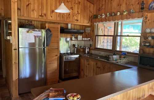 Aireys Inlet Casa | Cute House, Easy Walk to Sunnymead Beach