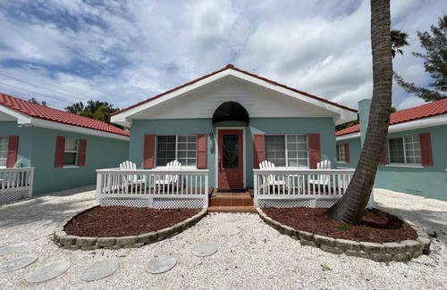 Sunset Beach Casa | Steps to the beach bungalow #11