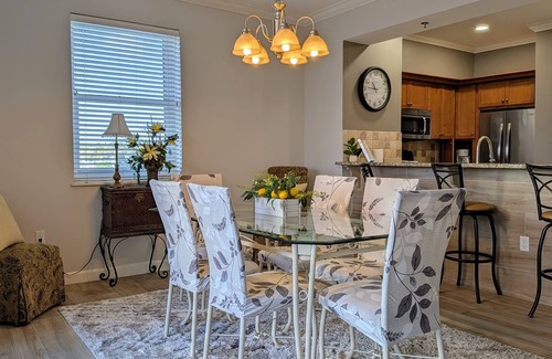 Four Mile Village Condominio | Steps to the Beach - Great for Families - Beach Front Building