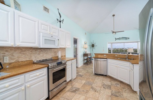 Cape Haze Casa | Steps to the Beach! 3/2 on South Gulf