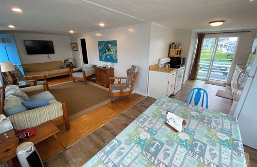 West Dennis Cabaña | Steps to the beach! Classic Cape Cod Cottage with outdoor living space