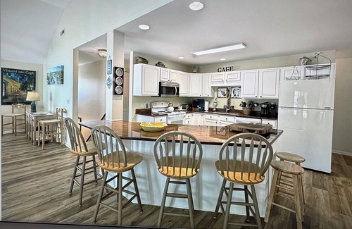 Lewes Casa | Pasos de la playa, en codiciados Cabo Shores con Pier Privado