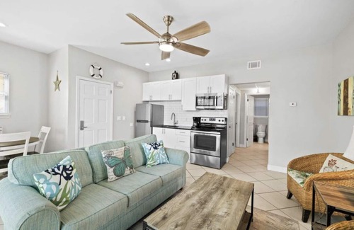 Clipper Cove Condominio | Steps to the beach, Pool, Quiet, Family friendly, Walk to the restaurants