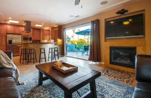 South Mission Beach Casa | Steps to the boardwalk & beach with AC, WiFi, spacious deck, prime location
