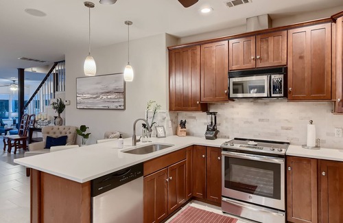 Hudson Bend Casa | Steps to the Lake with Private Hot Tub, Stunning Sunsets