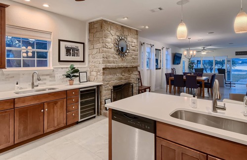 Hudson Bend Casa | Steps to the Lake with Private Hot Tub, Stunning Sunsets