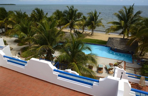 Río Sittee Villa | Pasos para el Océano - Villa de 3 dormitorios con vista al mar ya la montaña
