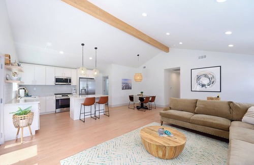 Silver Strand Casa | Steps To The Ocean - New 3 bed/2 bath Silver Strand Oasis 1 House from the Beach