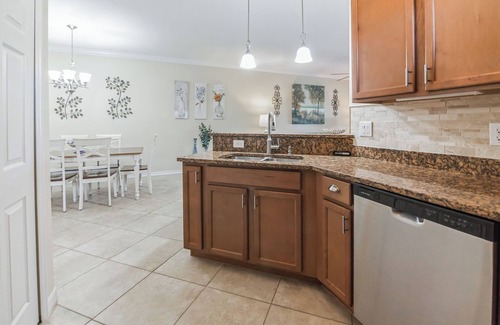 Bradenton Villa | Steps To The Shoreline