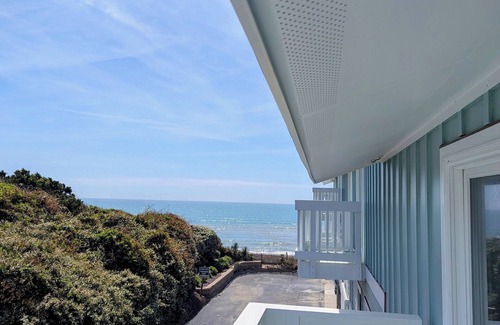 Pine Knoll Shores Casa | Steps to the beach! Hear the waves & feel the breeze! Your home away from home!