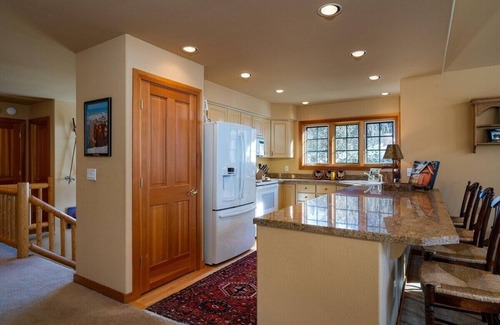 Warm Springs Casa | Steps to the Warm Springs Lift