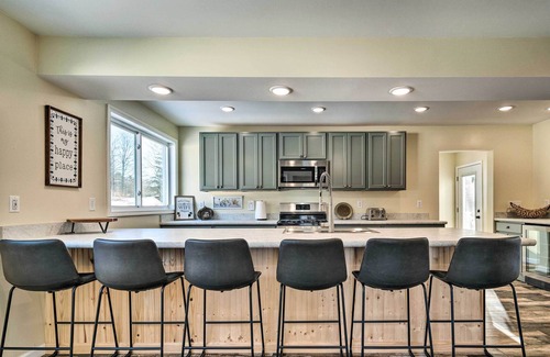 Fair Haven Casa | Sterling Home w/ Yard < 1 Mi to Lake Ontario!