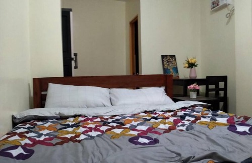 Las Pinas Apartamento | Sterling Homes in Las Pinas - 16 Rooms - Rate is per room not entire house