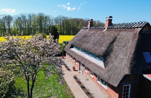 Steinbergkirche Casa | Steuerbord - Abgelegen, Strandnah, Terrasse, Kaminofen, Grill, Dusche, Parkplatz