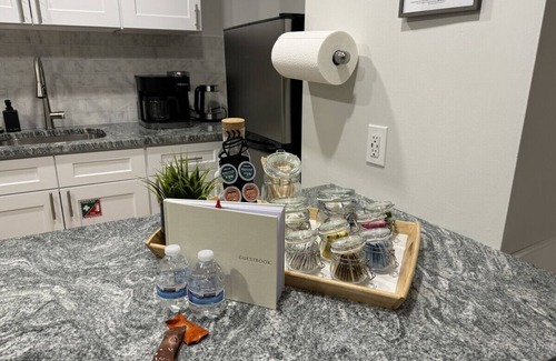 Mystic - New London Apartamento | Stevedore Landing-#3 · walk downtown Mystic · train · aquarium