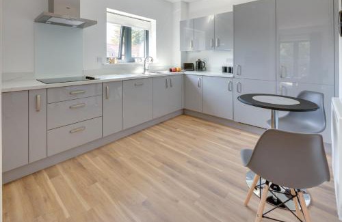 Stevenage Apartamento | Stevenage Luxury 1 Bed Apartment Sleeps 4 WIFI Free Parking Secure by JM Short Lets