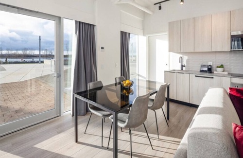 Steveston Hotel | Steveston Waterfront Hotel