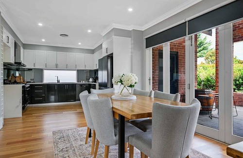 Bathurst Casa | Stewart Retreat - Central, Contemporary Heritage Fusion