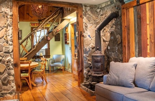 Yulan Cabina | Sticks & Stones - Whimsical Escape near Barryville