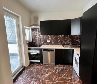 Broekwijk Apartamento | Stilias Apartment 4P Brussels City