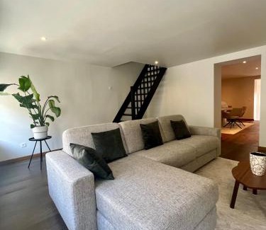 Broekwijk Apartamento | Stilias Apartment 6P City Center