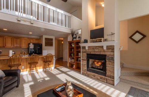 Foscoe Casa | Still Lake Haven at Echota
