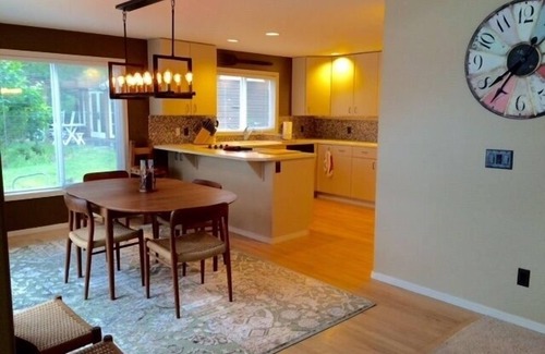Roche Harbor Casa | TODAVÍA FECHAS DEJADAS PARA TUS VACACIONES DE VERANO DISTANCIA A PIE A ROCHE HARBOR