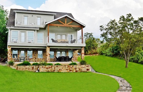 Burnet Casa | Still Waters