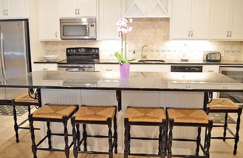 Burnet Casa | Still Waters