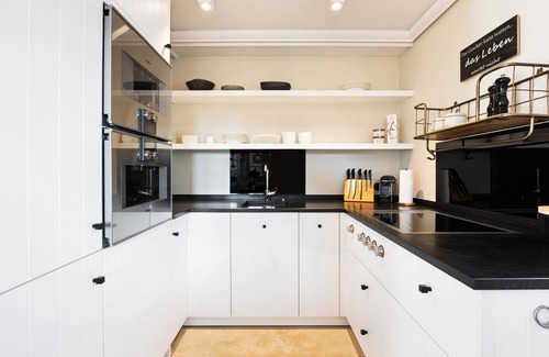 Rantum Casa | Stilvoll. Reet. Kamin. Ferienhaus Dünemwai "miarwüfki" Objekt-id: Mwr/03
