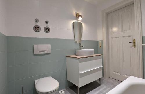 Goerlitz Apartamento | Stilvolle Moderne unter hohen Decken