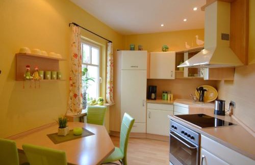 Madfeld Apartamento | Stilvolle Wohnung in Madfeld mit eigener Terrasse