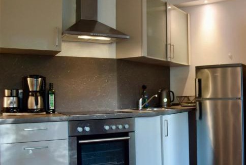 Sudstadt Apartamento | Stilvolle Wohnung mit Balkon & Parkplatz