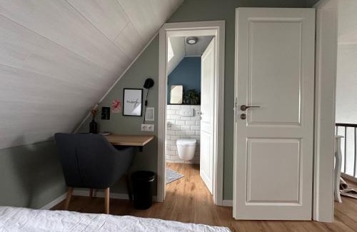 Mechernich Casa | Stilvolles Gästezimmer mit Bad in Mechernich-Zentrum