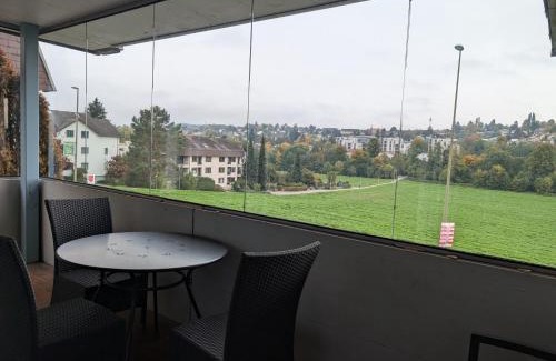Oberwil Casa | Stilvolles Privatzimmer im Einfamilienhaus nahe Basel