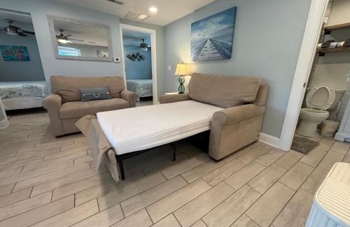 Bonita Shores Casa | Stingray - Intimate Quaint on Imperial River 1.4 mi. 2 Beach