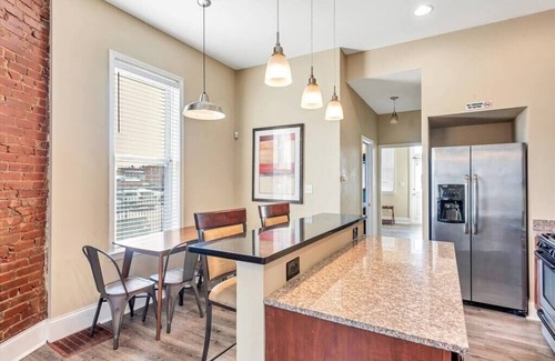 St. Louis Hotel | STL, Tower Grove, Cozy 2-Story Townhome - A