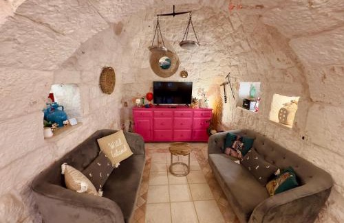 Ostuni Villa | Sto al Trullo - Historic Trullo with Private Jacuzzi and Sauna