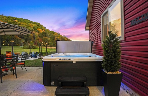 Rockbridge Casa | StockedPond-HeatedPool-Game&ThemeRooms-Theater