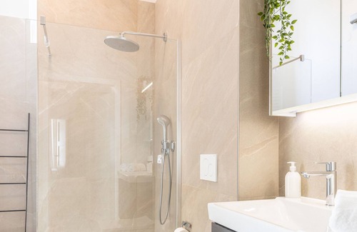 Limpertsberg Apartamento | Stockholm Style Designer 1BR Close to DT
