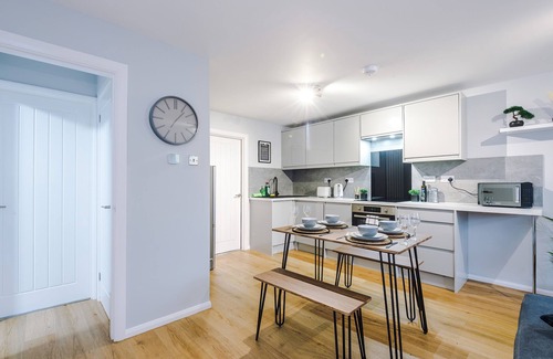 Offerton Casa | Stockport | Parking | Sleeps 5