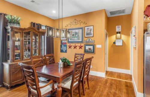 Fort Worth Casa | Stockyards-3/4 mile away!-Sleeps 8-Americana House