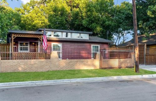 Fort Worth Casa | Stockyards Longhorn House, TCU close by