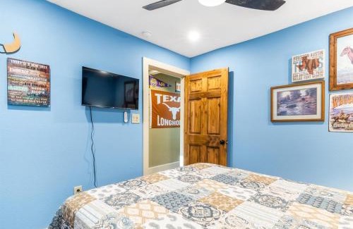 Fort Worth Casa | Stockyards Longhorn House, TCU close by