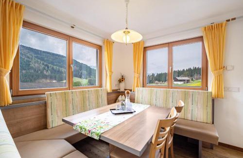 Monguelfo Apartamento | Stoffnerhof Apt Sonnenblume