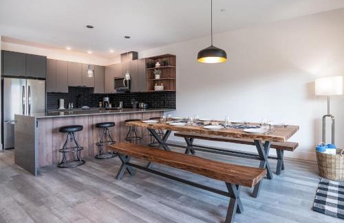 Revelstoke Apartamento | Stoke House by Revelstoke Vacations